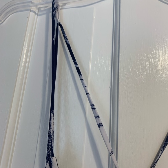 NWOT! Blue and white Beach coverup Romper - Picture 6 of 8